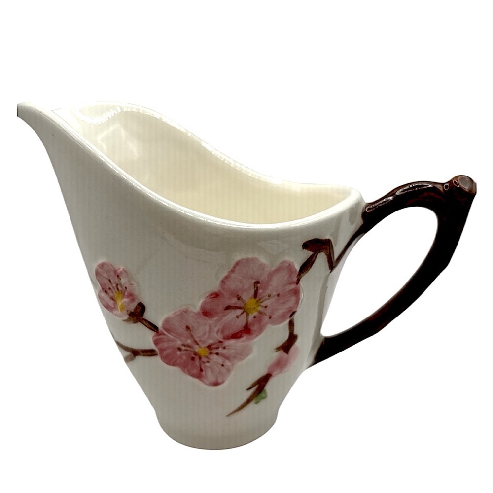 Poppies. Creamer Metlox Poppytrail in Peach Blossom‎ pattern-1952 and 1962.